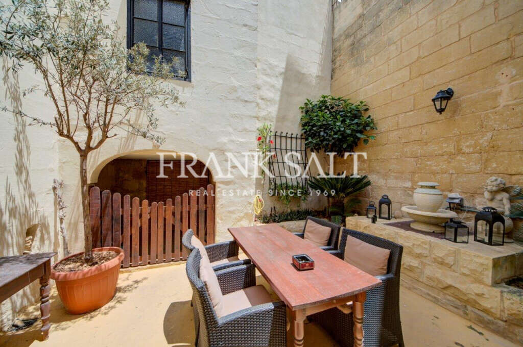 Dingli, 3 Bedrooms Bedrooms, ,1 BathroomBathrooms,For Sale,FRSA-715236