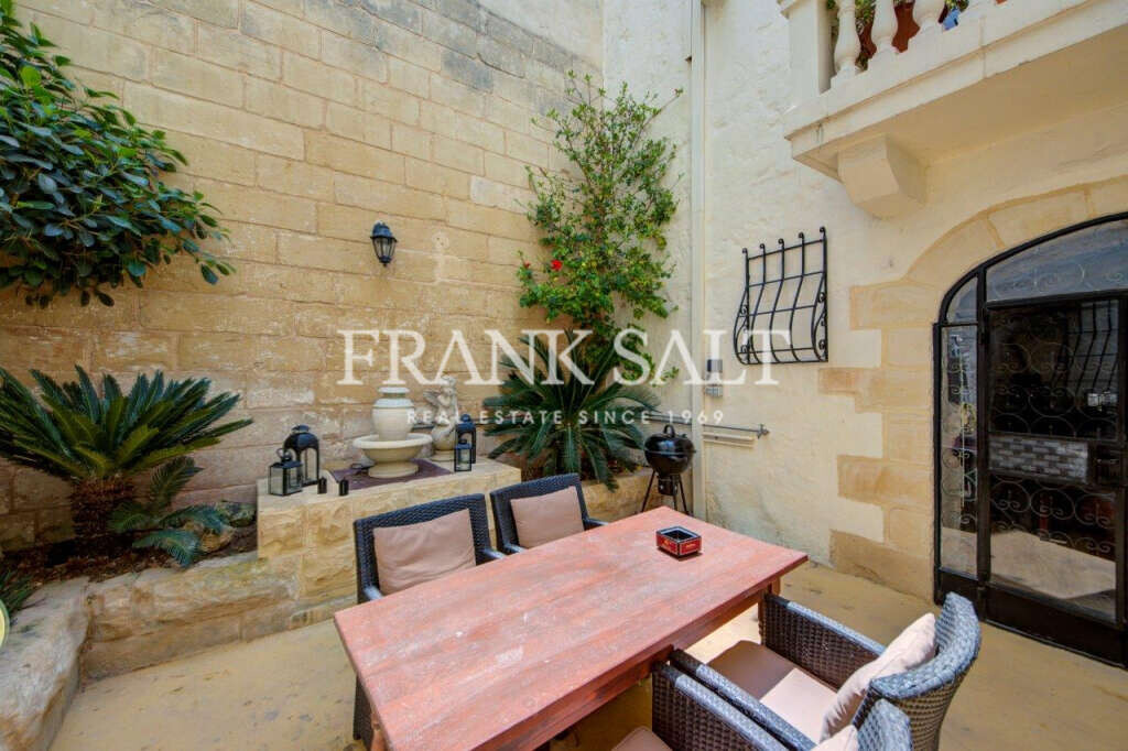 Dingli, 3 Bedrooms Bedrooms, ,1 BathroomBathrooms,For Sale,FRSA-715236