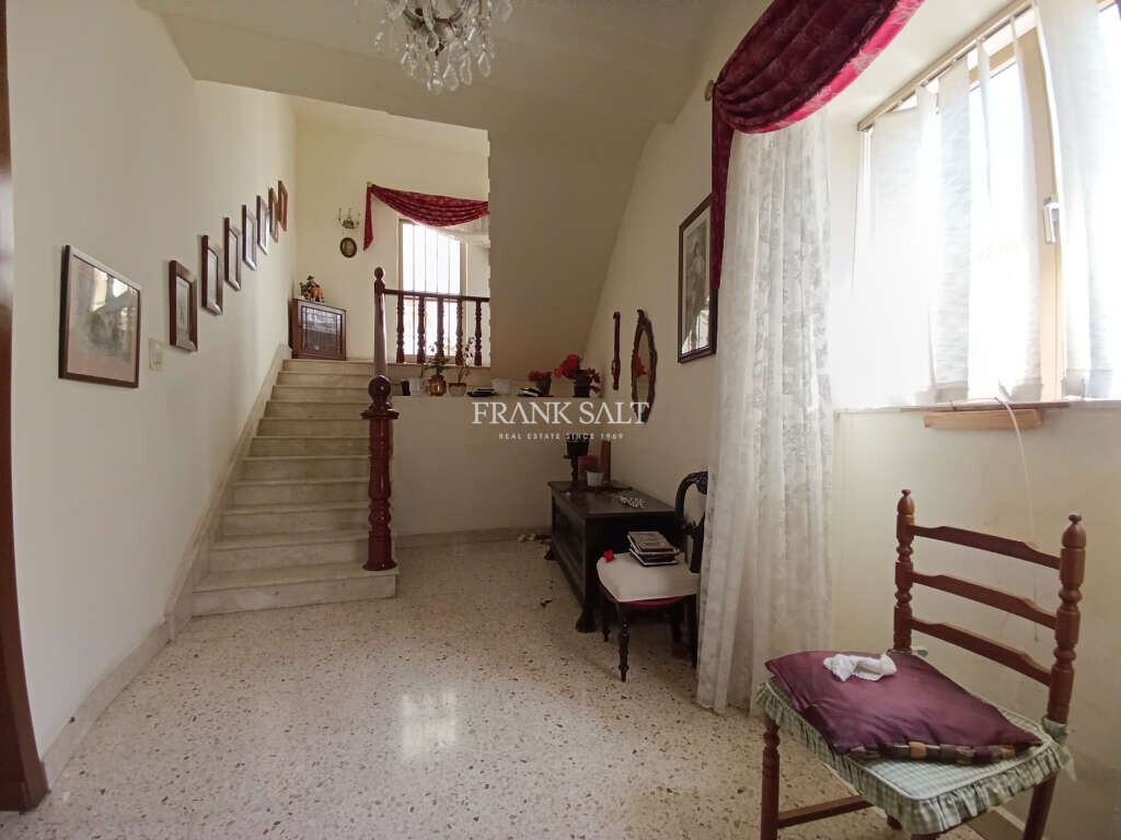 Rabat, 3 Bedrooms Bedrooms, ,2 BathroomsBathrooms,For Sale,FRSA-427662