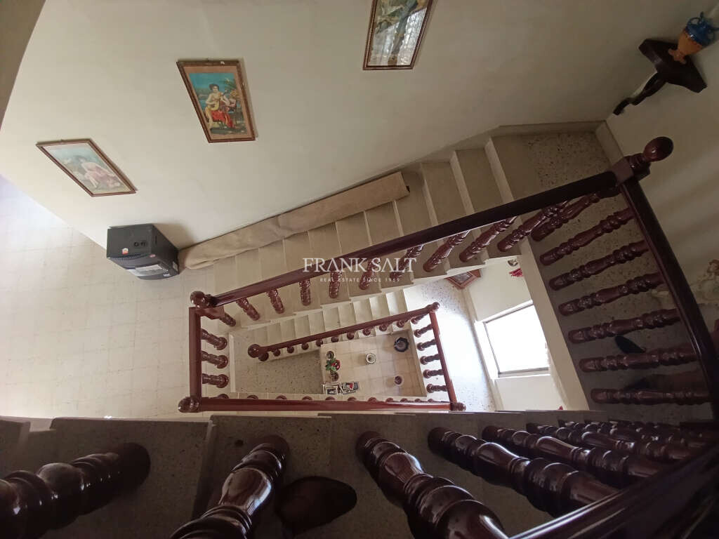 Rabat, 3 Bedrooms Bedrooms, ,2 BathroomsBathrooms,For Sale,FRSA-427662