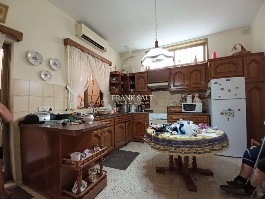 Rabat, 3 Bedrooms Bedrooms, ,2 BathroomsBathrooms,For Sale,FRSA-427662