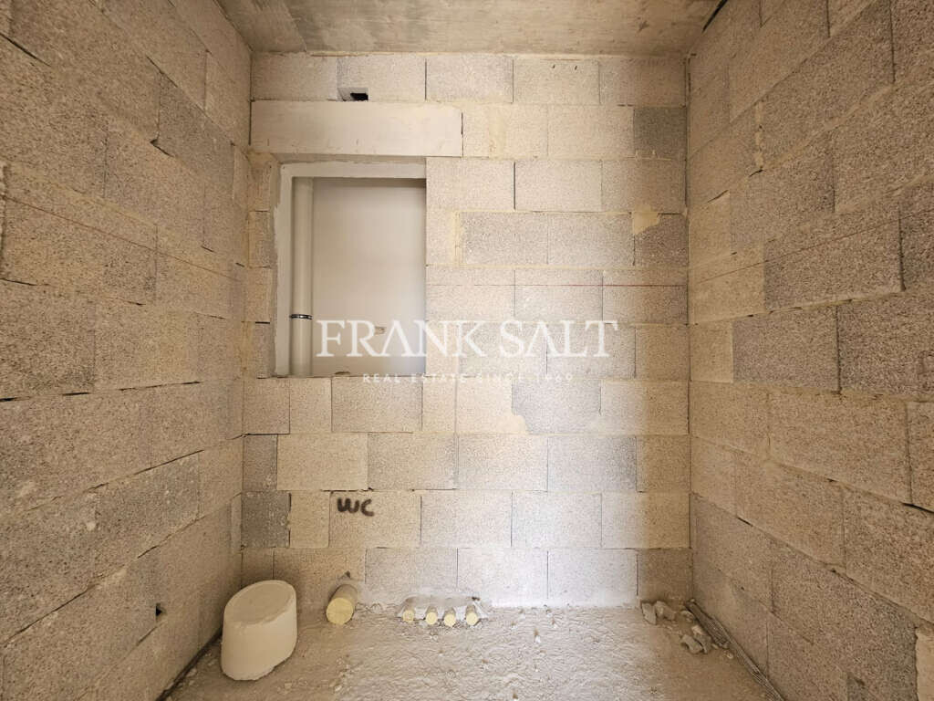 Marsalforn, Gozo, 2 Bedrooms Bedrooms, ,1 BathroomBathrooms,For Sale,FRSA-116791