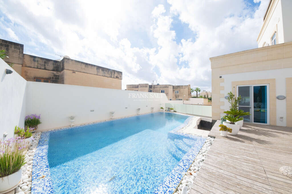 Madliena, 3 Bedrooms Bedrooms, ,2 BathroomsBathrooms,For Sale,FRSA-038132