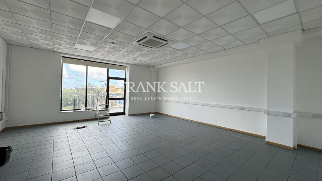 Luqa, ,For Sale,FRSA-045571