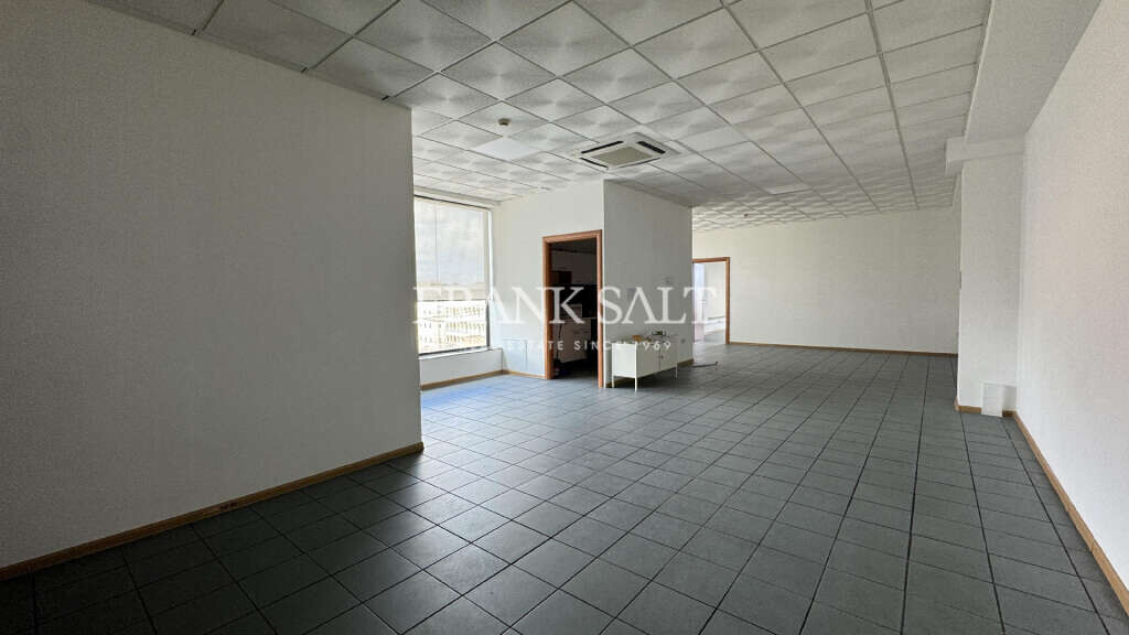 Luqa, ,For Sale,FRSA-045571