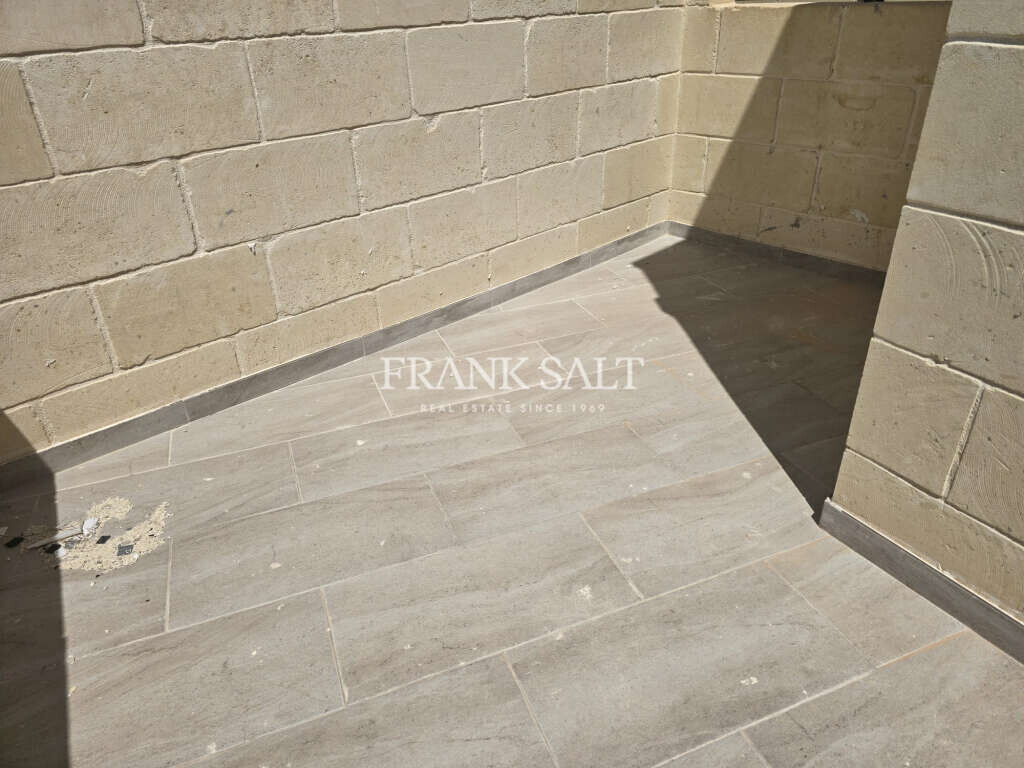 Iz-Zebbug, Gozo, 2 Bedrooms Bedrooms, ,1 BathroomBathrooms,For Sale,FRSA-116740