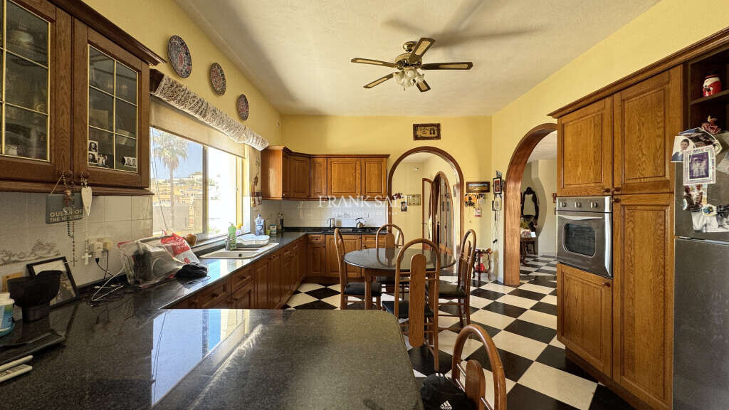 Mellieha, 3 Bedrooms Bedrooms, ,1 BathroomBathrooms,For Sale,FRSA-045744