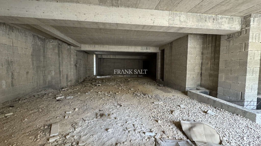 Madliena, 4 Bedrooms Bedrooms, ,1 BathroomBathrooms,For Sale,FRSA-045733