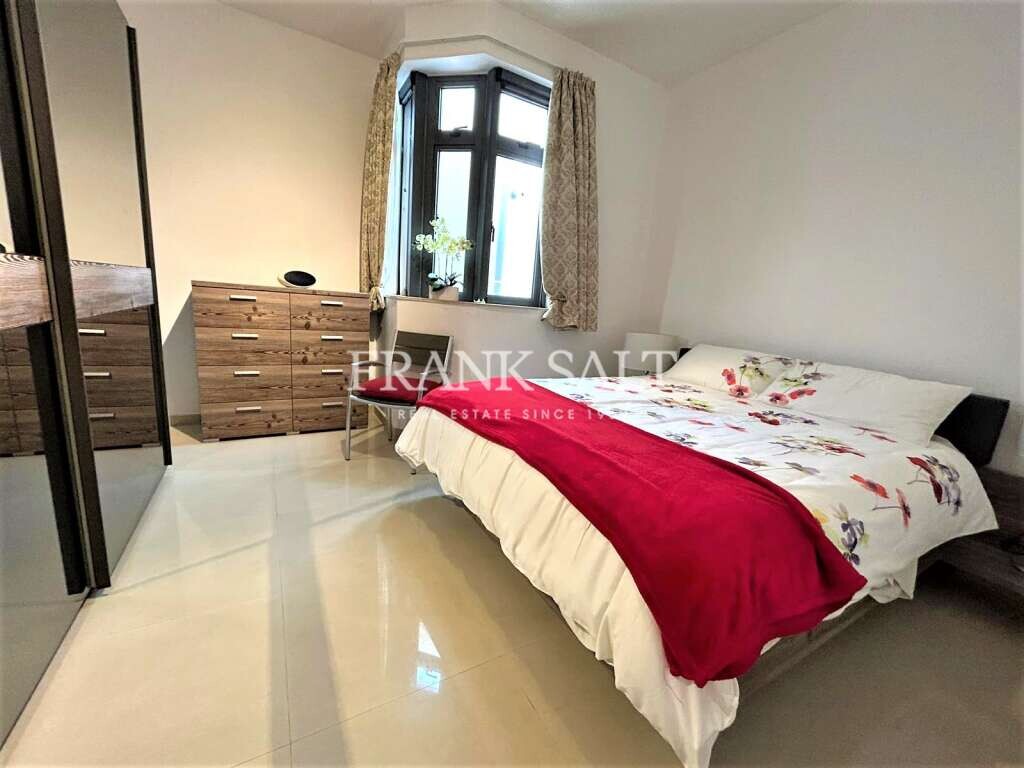 Sliema, 3 Bedrooms Bedrooms, ,1 BathroomBathrooms,For Sale,FRSA-045624
