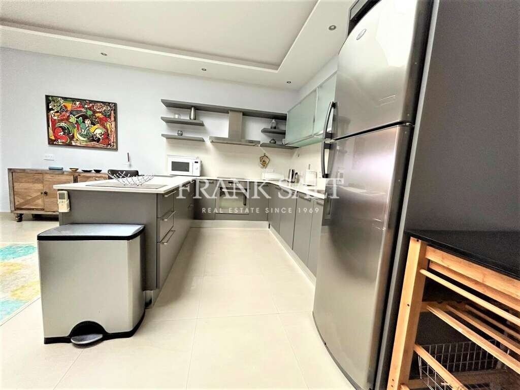 Sliema, 3 Bedrooms Bedrooms, ,1 BathroomBathrooms,For Sale,FRSA-045624