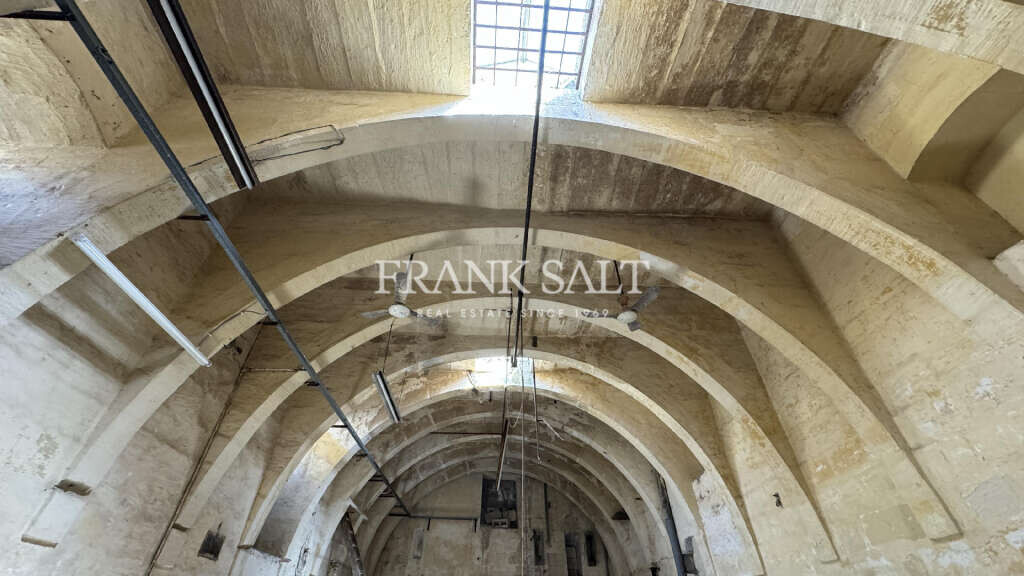 Luqa, ,For Sale,FRSA-045626