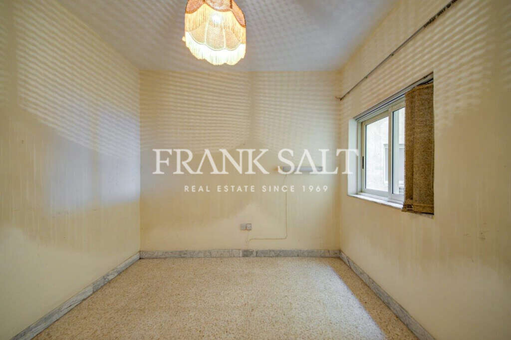 Sliema, 3 Bedrooms Bedrooms, ,2 BathroomsBathrooms,For Sale,FRSA-323257