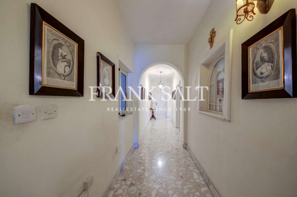 Sliema, 3 Bedrooms Bedrooms, ,2 BathroomsBathrooms,For Sale,FRSA-323257