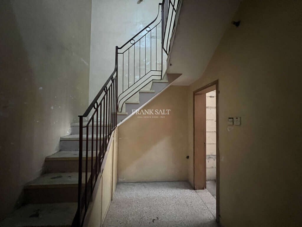 Zejtun, 4 Bedrooms Bedrooms, ,3 BathroomsBathrooms,For Sale,FRSA-427457