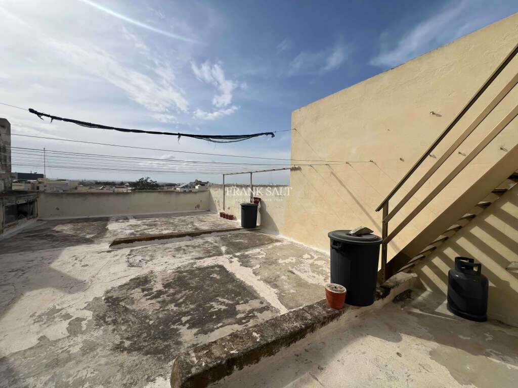 Zejtun, 4 Bedrooms Bedrooms, ,3 BathroomsBathrooms,For Sale,FRSA-427457