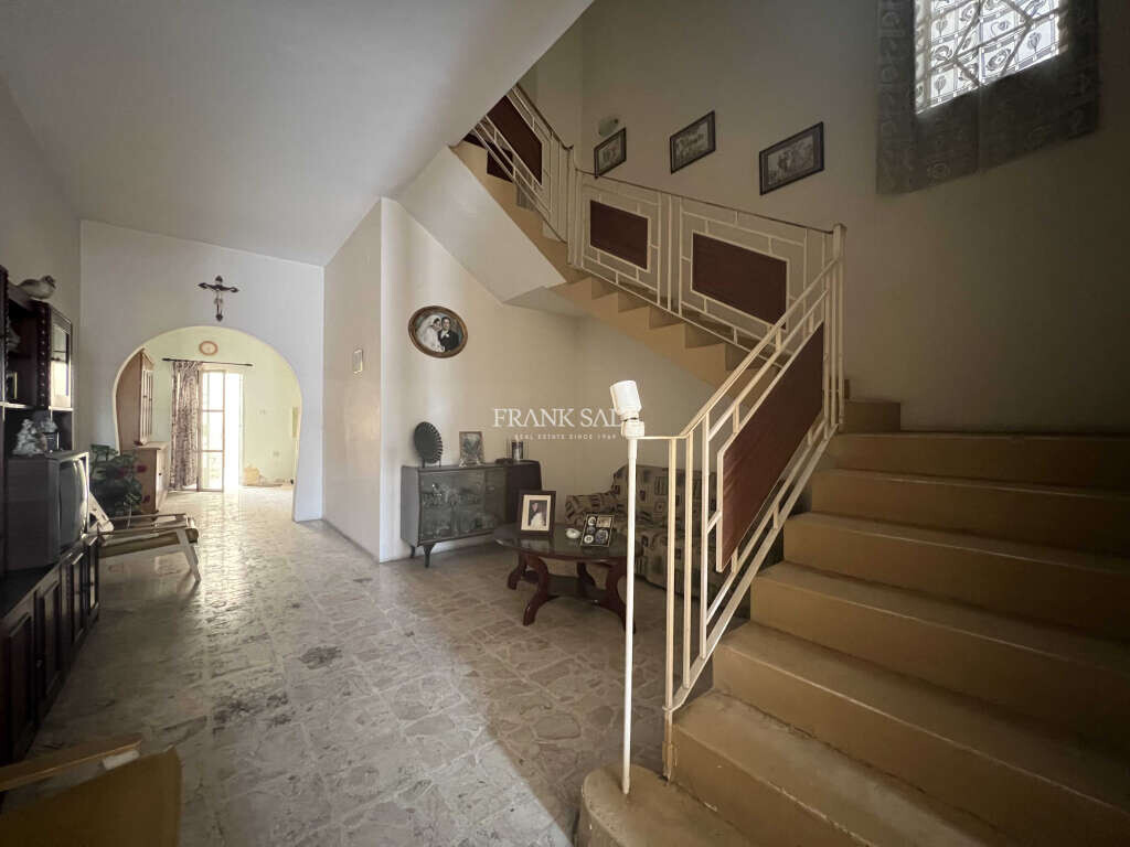 Zejtun, 4 Bedrooms Bedrooms, ,3 BathroomsBathrooms,For Sale,FRSA-427457