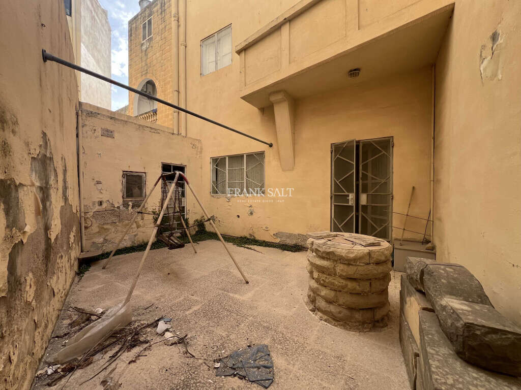 Zejtun, 4 Bedrooms Bedrooms, ,3 BathroomsBathrooms,For Sale,FRSA-427457