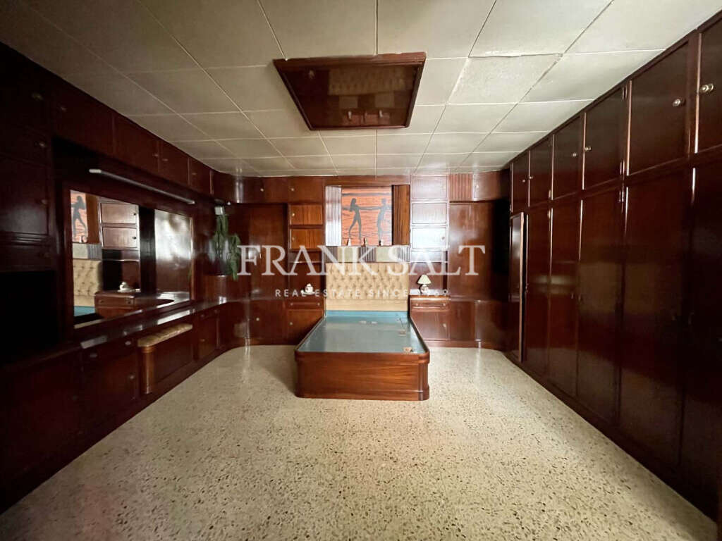 Cospicua, 2 Bedrooms Bedrooms, ,1 BathroomBathrooms,For Sale,FRSA-752836