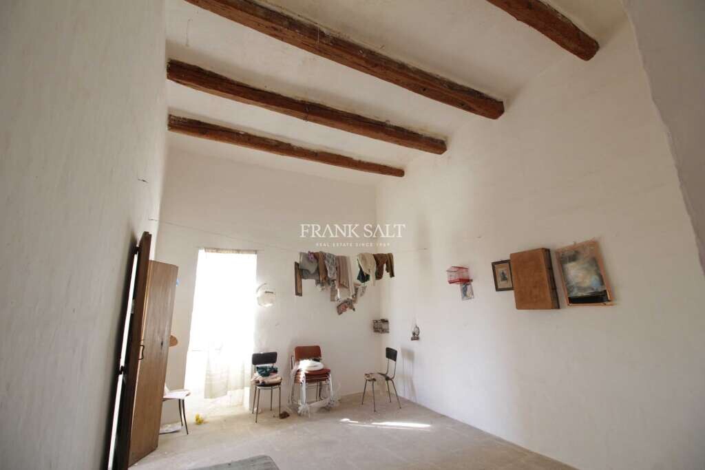 Mosta, 3 Bedrooms Bedrooms, ,1 BathroomBathrooms,For Sale,FRSA-427444