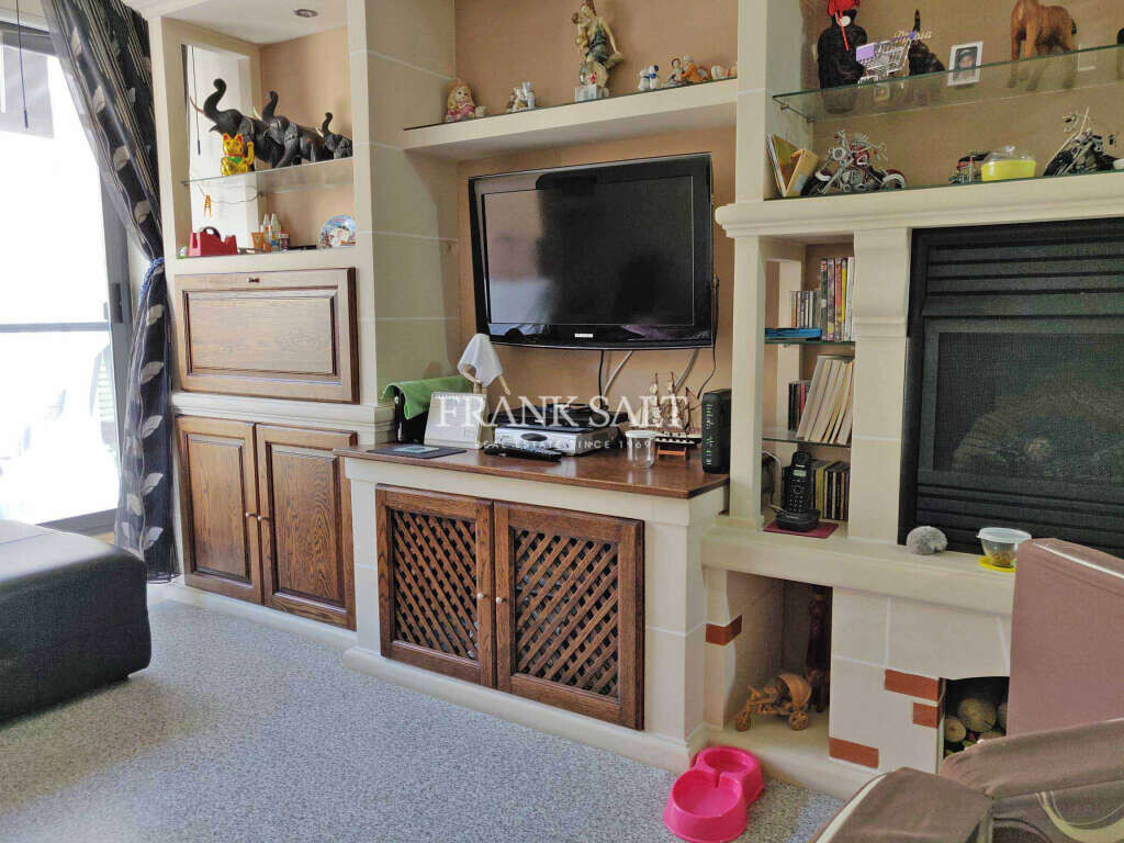 Zurrieq, 2 Bedrooms Bedrooms, ,1 BathroomBathrooms,For Sale,FRSA-420931