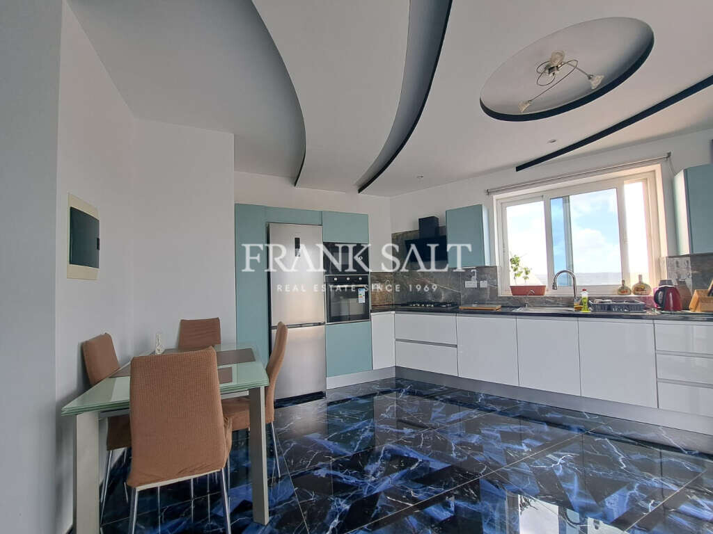 Qawra, 1 Bedroom Bedrooms, ,1 BathroomBathrooms,For Sale,FRSA-715172