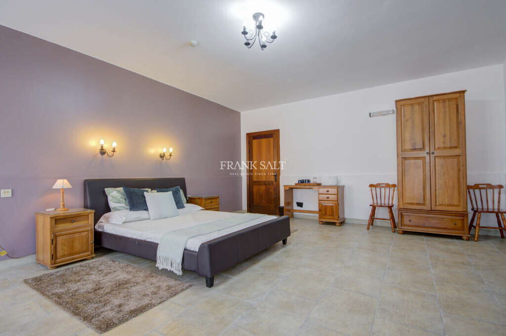 Siggiewi, 4 Bedrooms Bedrooms, ,6 BathroomsBathrooms,For Sale,FRSA-040594