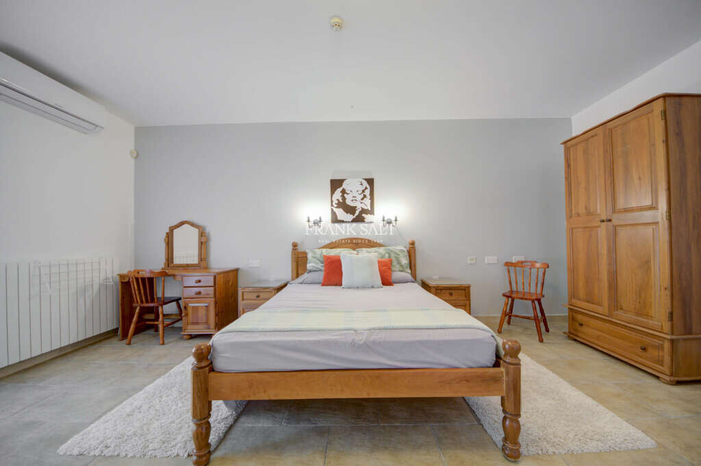 Siggiewi, 4 Bedrooms Bedrooms, ,6 BathroomsBathrooms,For Sale,FRSA-040594