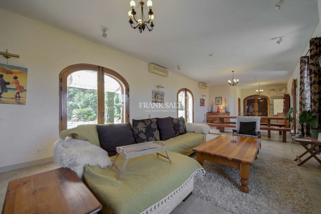 Siggiewi, 4 Bedrooms Bedrooms, ,6 BathroomsBathrooms,For Sale,FRSA-040594