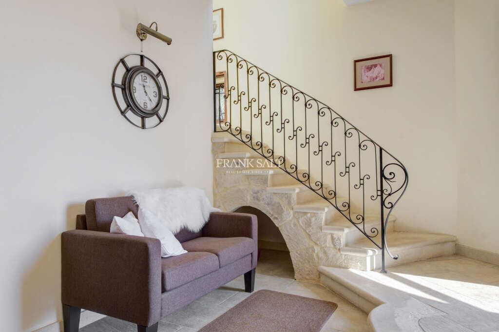 Siggiewi, 4 Bedrooms Bedrooms, ,6 BathroomsBathrooms,For Sale,FRSA-040594