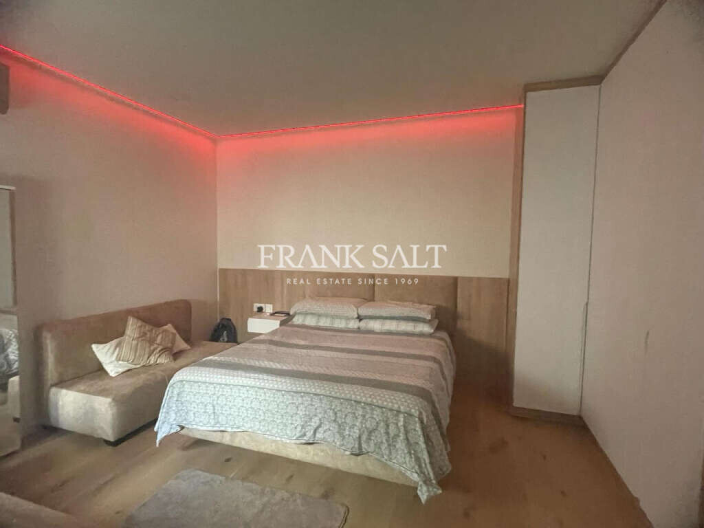 Sliema, 3 Bedrooms Bedrooms, ,1 BathroomBathrooms,For Sale,FRSA-916987