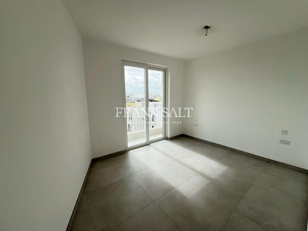 Zurrieq, 3 Bedrooms Bedrooms, ,1 BathroomBathrooms,For Sale,FRSA-216734