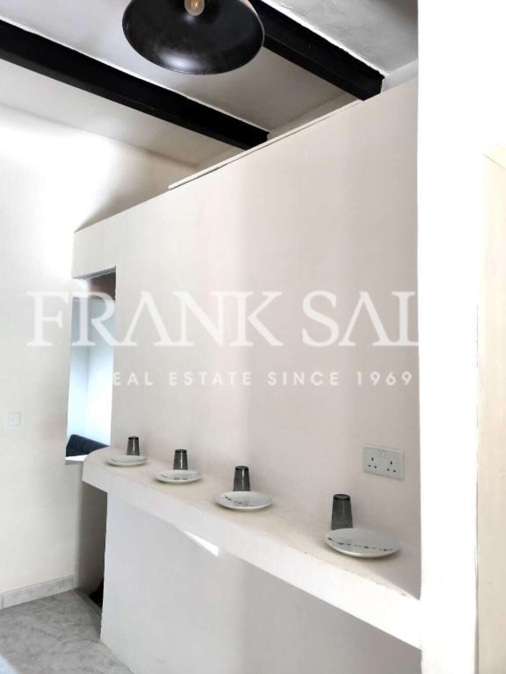 Floriana, 1 Bedroom Bedrooms, ,For Sale,FRSA-322939