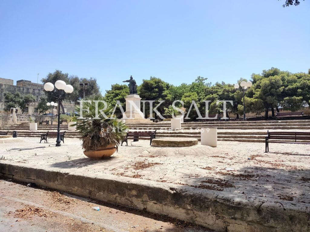 Floriana, 1 Bedroom Bedrooms, ,For Sale,FRSA-322939