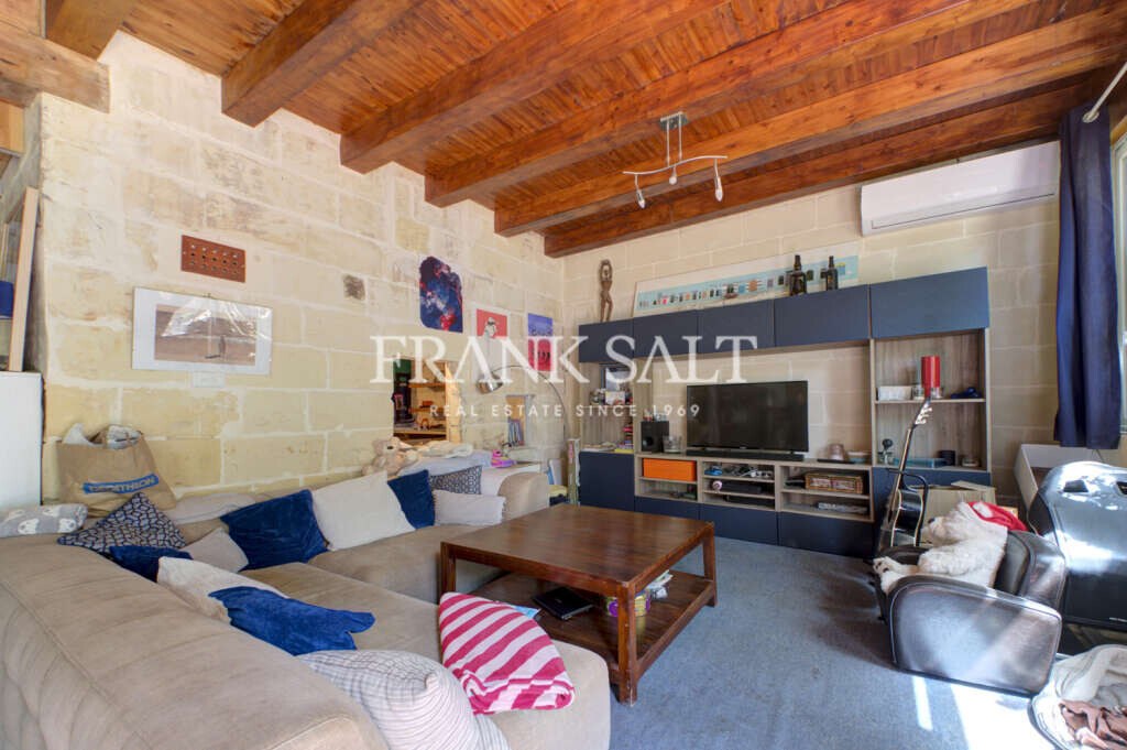 Marsa, 5 Bedrooms Bedrooms, ,1 BathroomBathrooms,For Sale,FRSA-215576