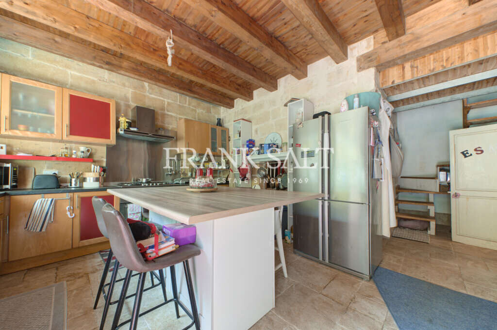 Marsa, 5 Bedrooms Bedrooms, ,1 BathroomBathrooms,For Sale,FRSA-215576