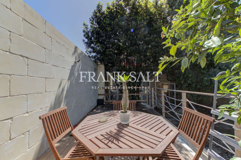 Marsa, 5 Bedrooms Bedrooms, ,1 BathroomBathrooms,For Sale,FRSA-215576