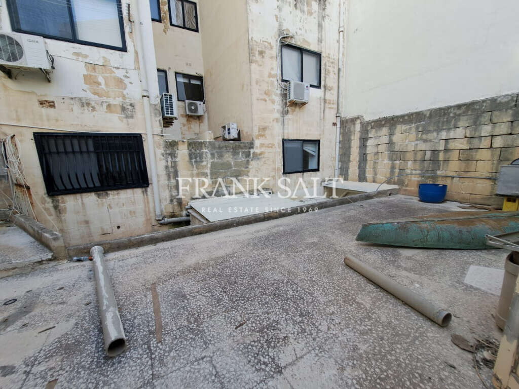 Pieta, ,For Sale,FRSA-715143