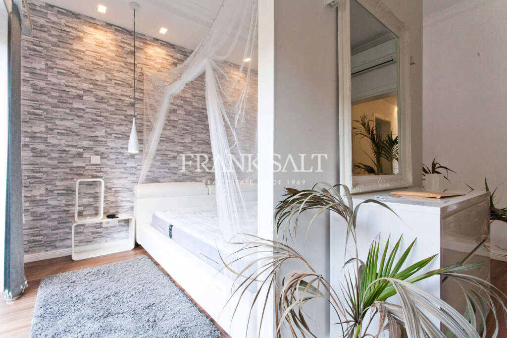 Tas Sellum, 3 Bedrooms Bedrooms, ,For Sale,FRSA-510642