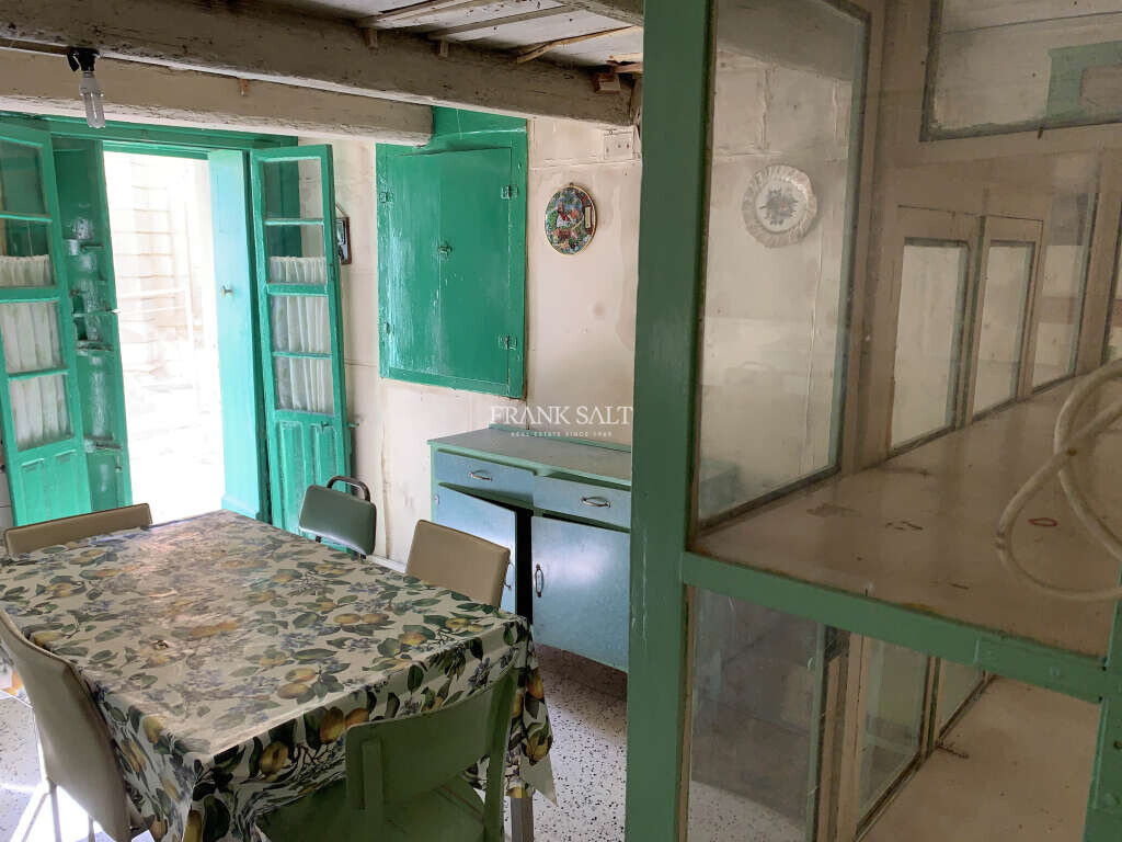 Rabat, 2 Bedrooms Bedrooms, ,For Sale,FRSA-354838