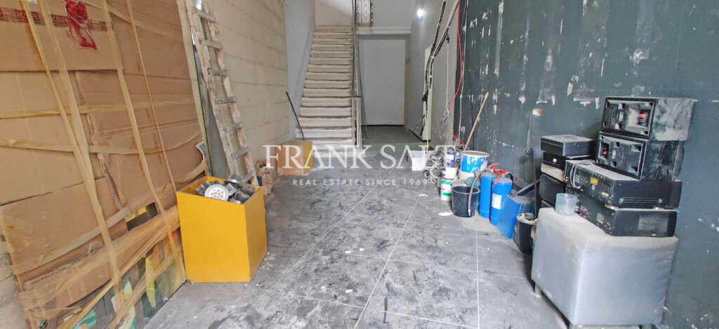 Paola, 5 Bedrooms Bedrooms, ,For Sale,FRSA-427220