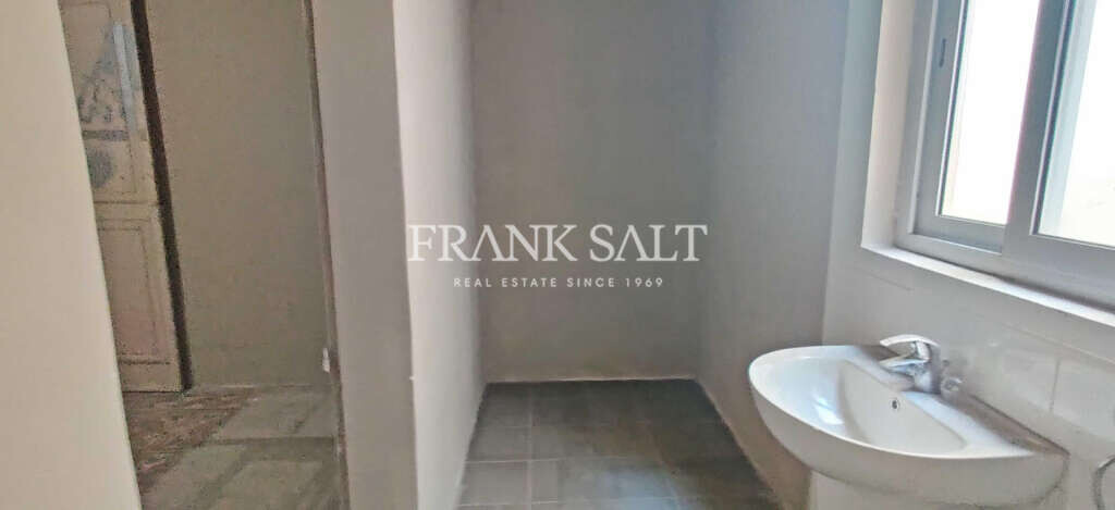 Paola, 5 Bedrooms Bedrooms, ,For Sale,FRSA-427220