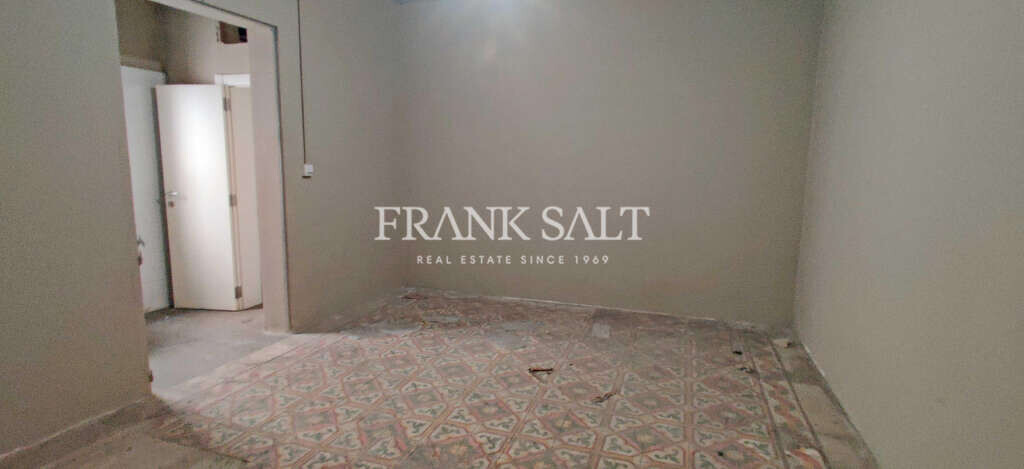 Paola, 5 Bedrooms Bedrooms, ,For Sale,FRSA-427220