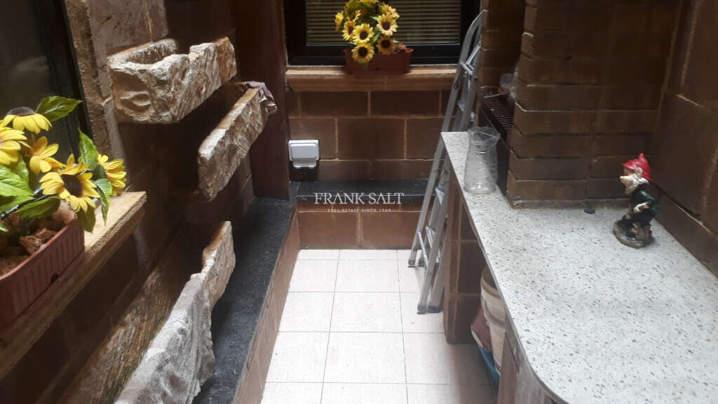 Mellieha, 2 Bedrooms Bedrooms, ,For Sale,FRSA-044919