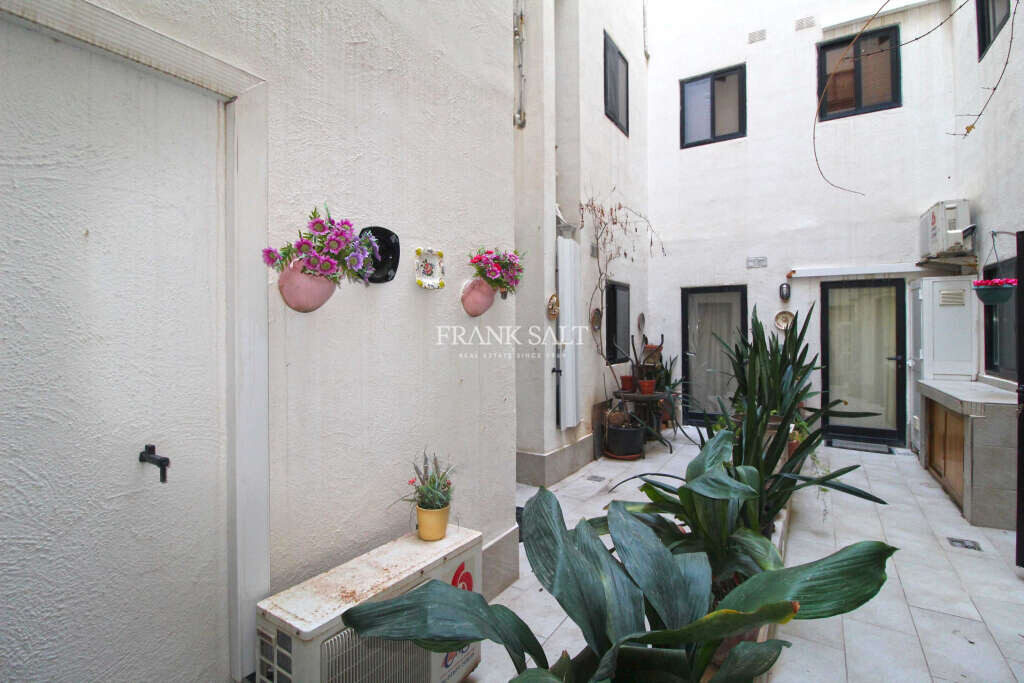 St. Angelo Mansions, 3 Bedrooms Bedrooms, ,2 BathroomsBathrooms,For Sale,FRSA-752785