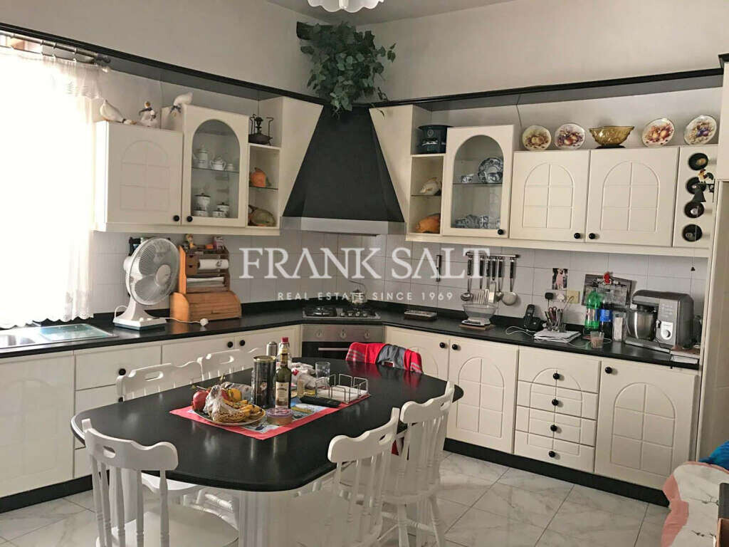 Luqa, 4 Bedrooms Bedrooms, ,2 BathroomsBathrooms,For Sale,FRSA-752784