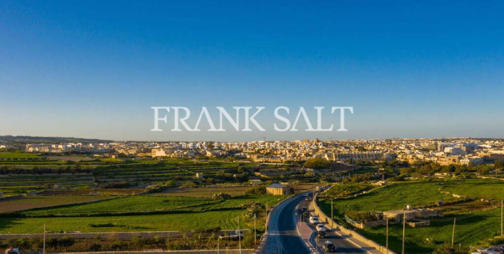 Siggiewi, 3 Bedrooms Bedrooms, ,For Sale,FRSA-044969