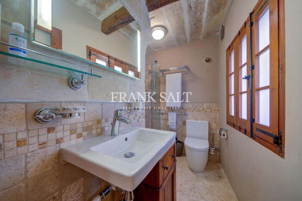 Cospicua, 5 Bedrooms Bedrooms, ,For Sale,FRSA-752759