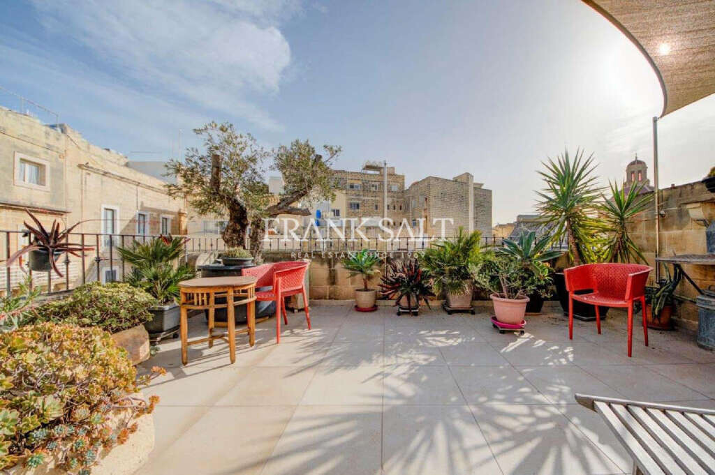 Cospicua, 5 Bedrooms Bedrooms, ,For Sale,FRSA-752759