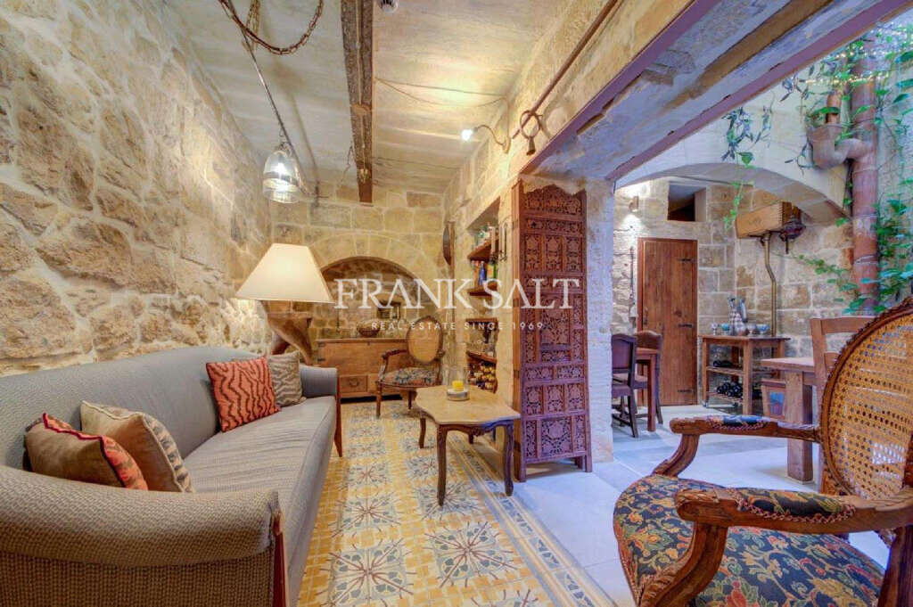 Cospicua, 5 Bedrooms Bedrooms, ,For Sale,FRSA-752759