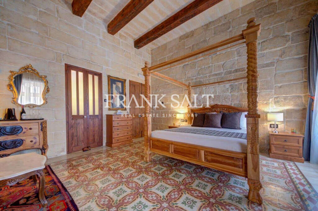Cospicua, 5 Bedrooms Bedrooms, ,5 BathroomsBathrooms,For Sale,FRSA-752758